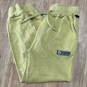 Alphalete Joggers / sweatpants